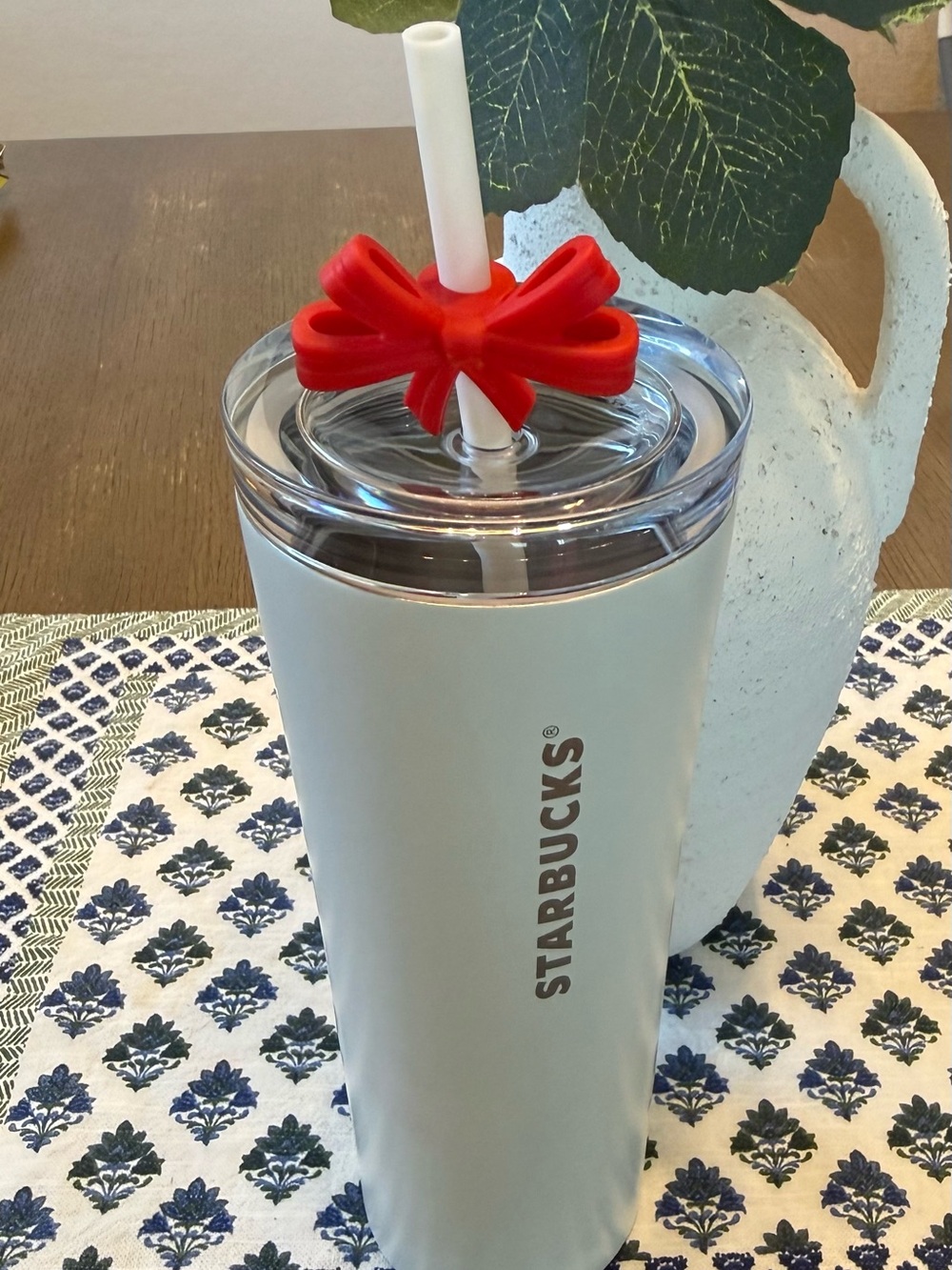 New Starbucks Holiday 2025 White Stainless Steel Tumbler Red Ribbon Straw 24 oz